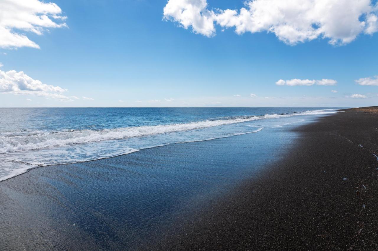 Отель Perissa Bay Экстерьер фото