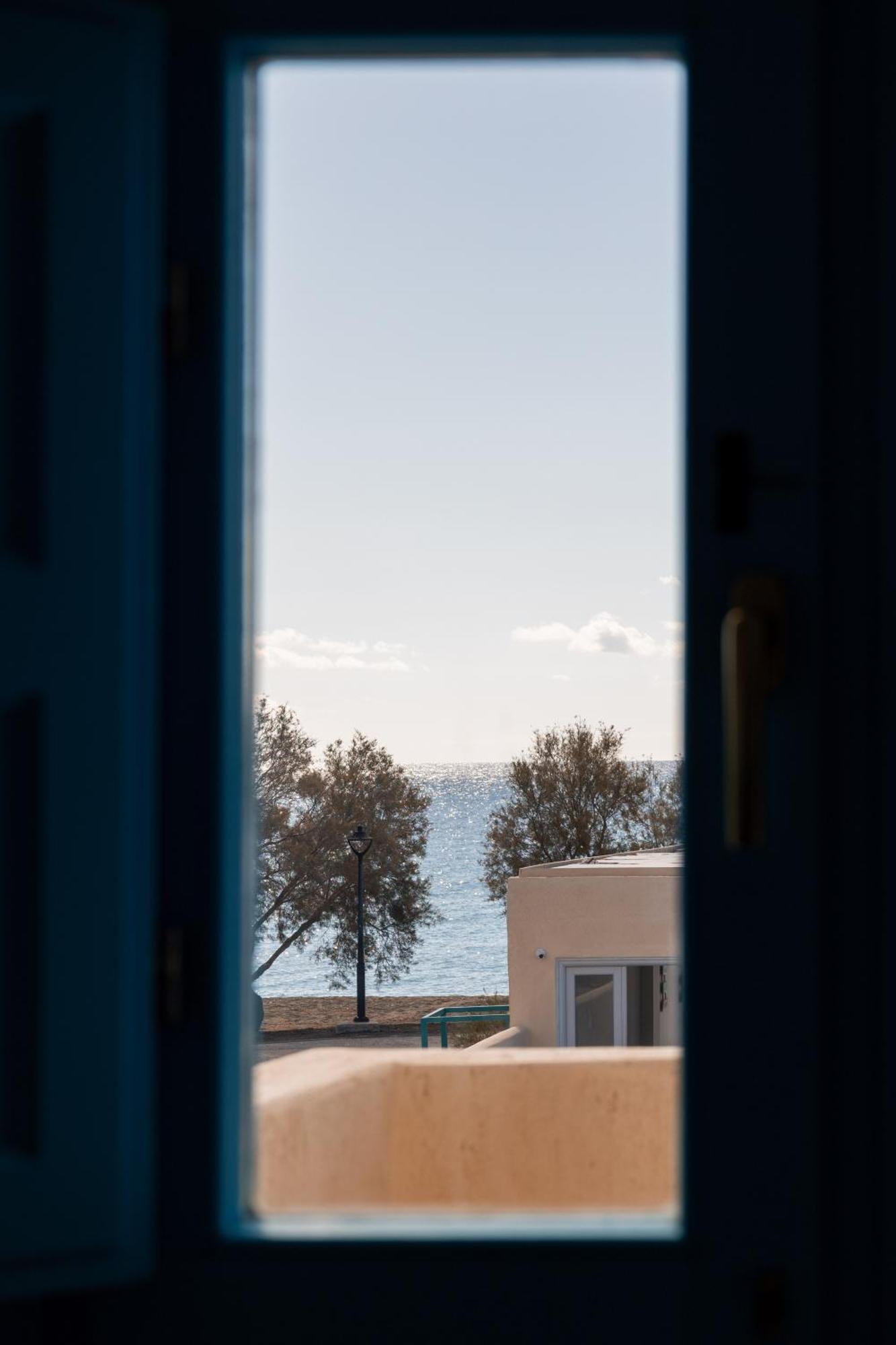 Отель Perissa Bay Экстерьер фото